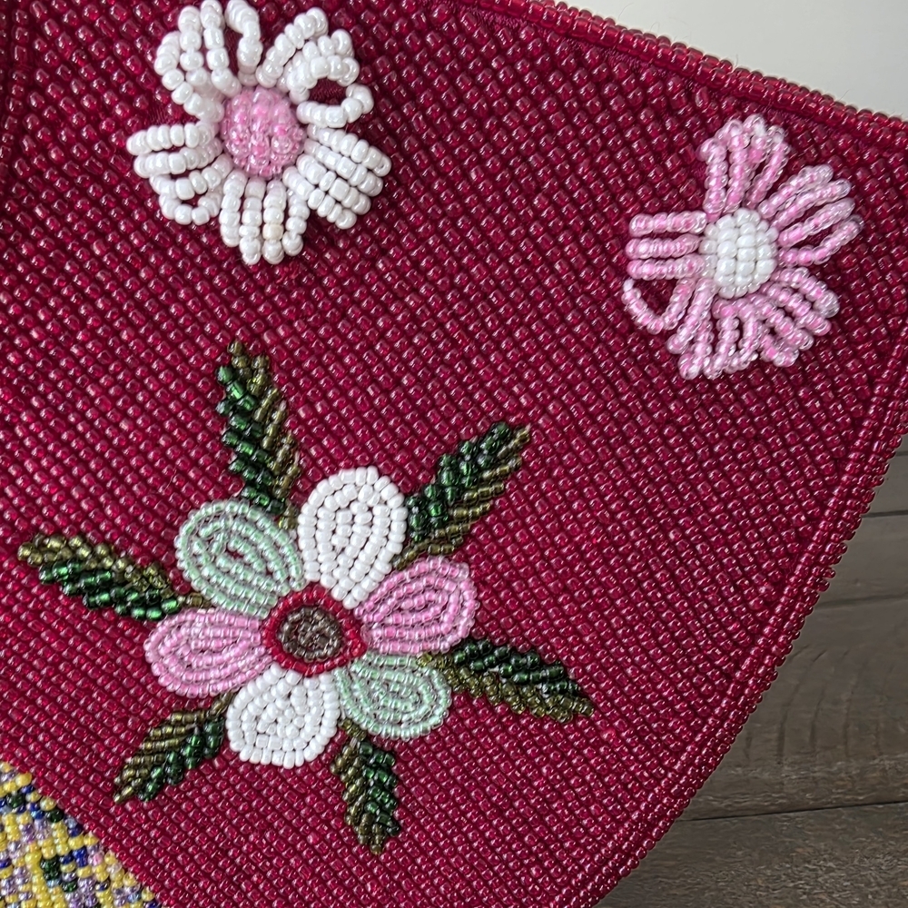 Vintage Inspired Red Beaded Floral Handbag - Picture 3 of 12